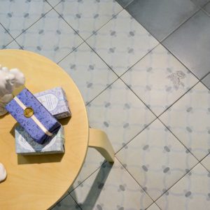 Ladrilho 1900 Patchwork Macaya Humo 20x20cm - Imagem 5